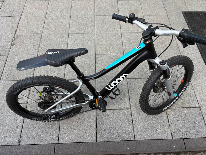 Used Woom OFF Air 4 Black 20-Inch Kids' Mountain Bike – Lightweight Youth MTB