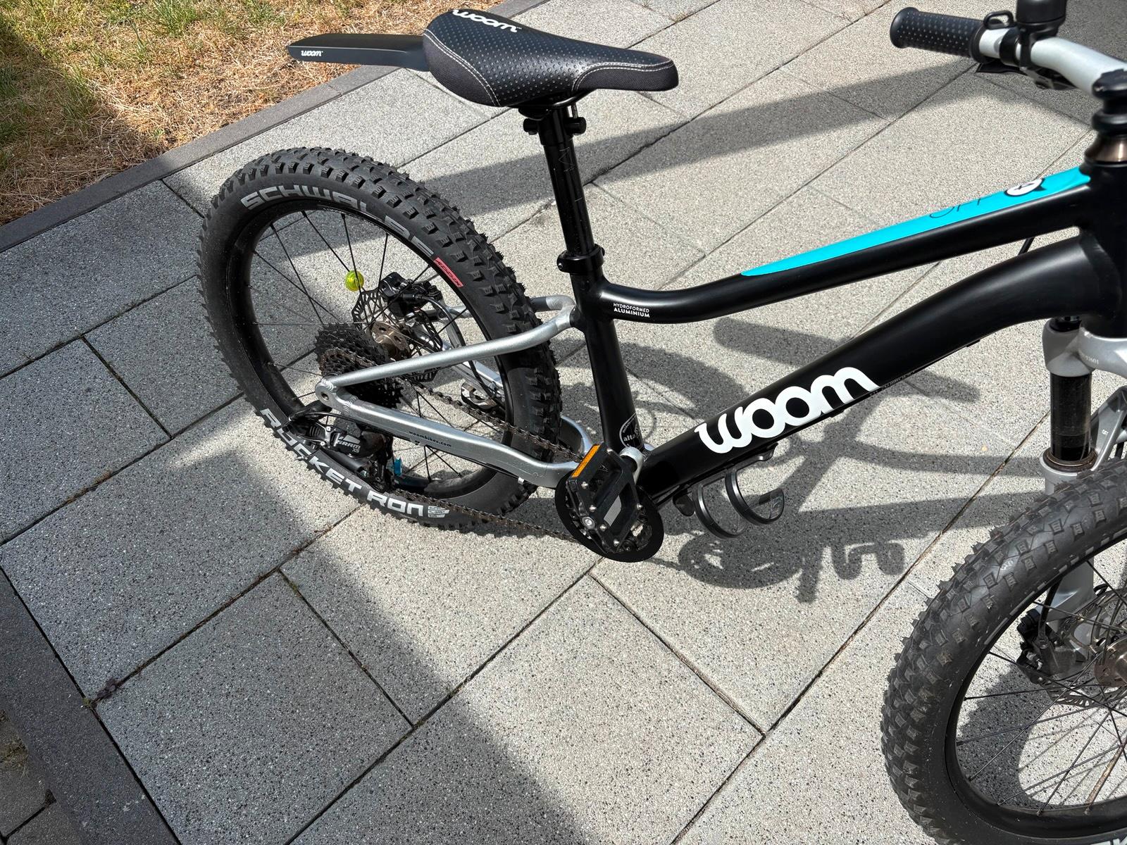 Used Woom OFF Air 4 Black 20-Inch Kids' Mountain Bike – Lightweight Youth MTB